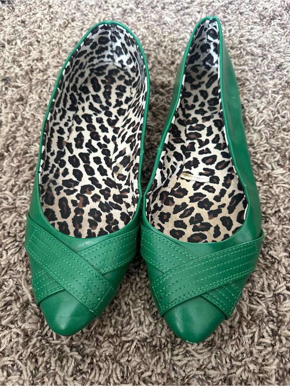 Green Pointed-Toe Women’s Flats with Leopard-Print Insole